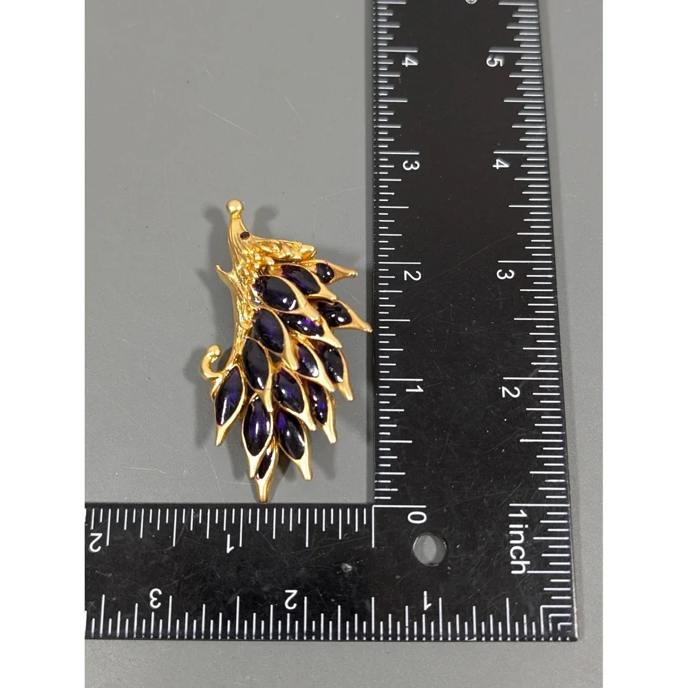 Vintage Gold Tone‎ Hedgehog Brooch Purple Enamel Figural Pin Animal